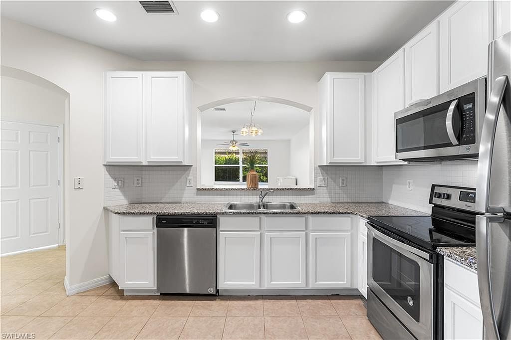 17513 Cherry Ridge Ln Fort Myers, FL 33967 - Thumbnail 4