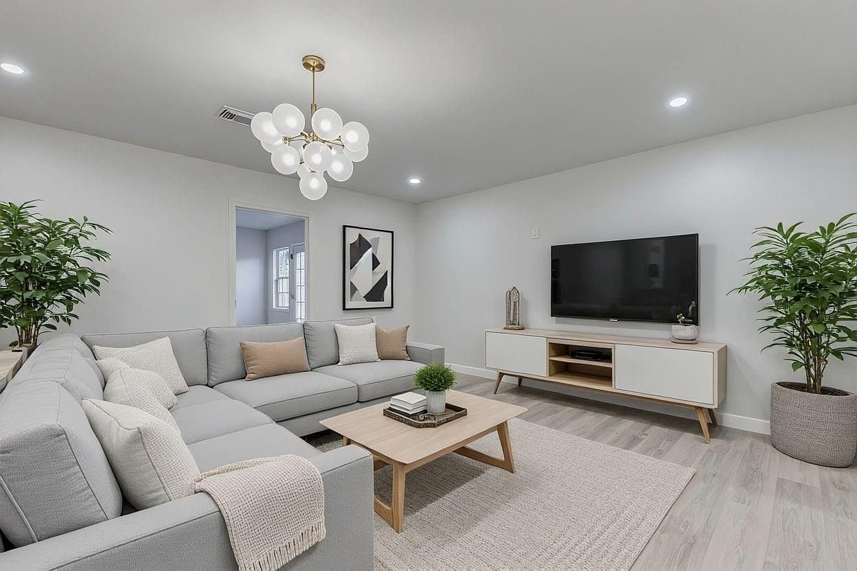 5514 Chantilly Ln Houston, TX 77092 - Thumbnail 4