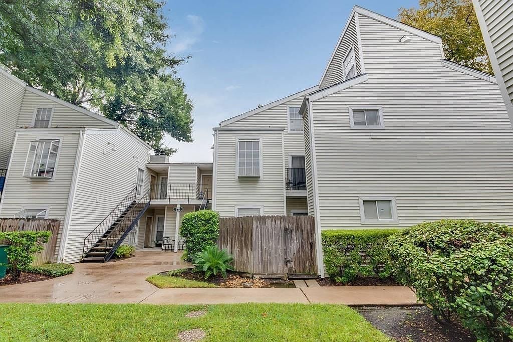 9809 Richmond Ave UNIT C16 Houston, TX 77042 - Thumbnail 4