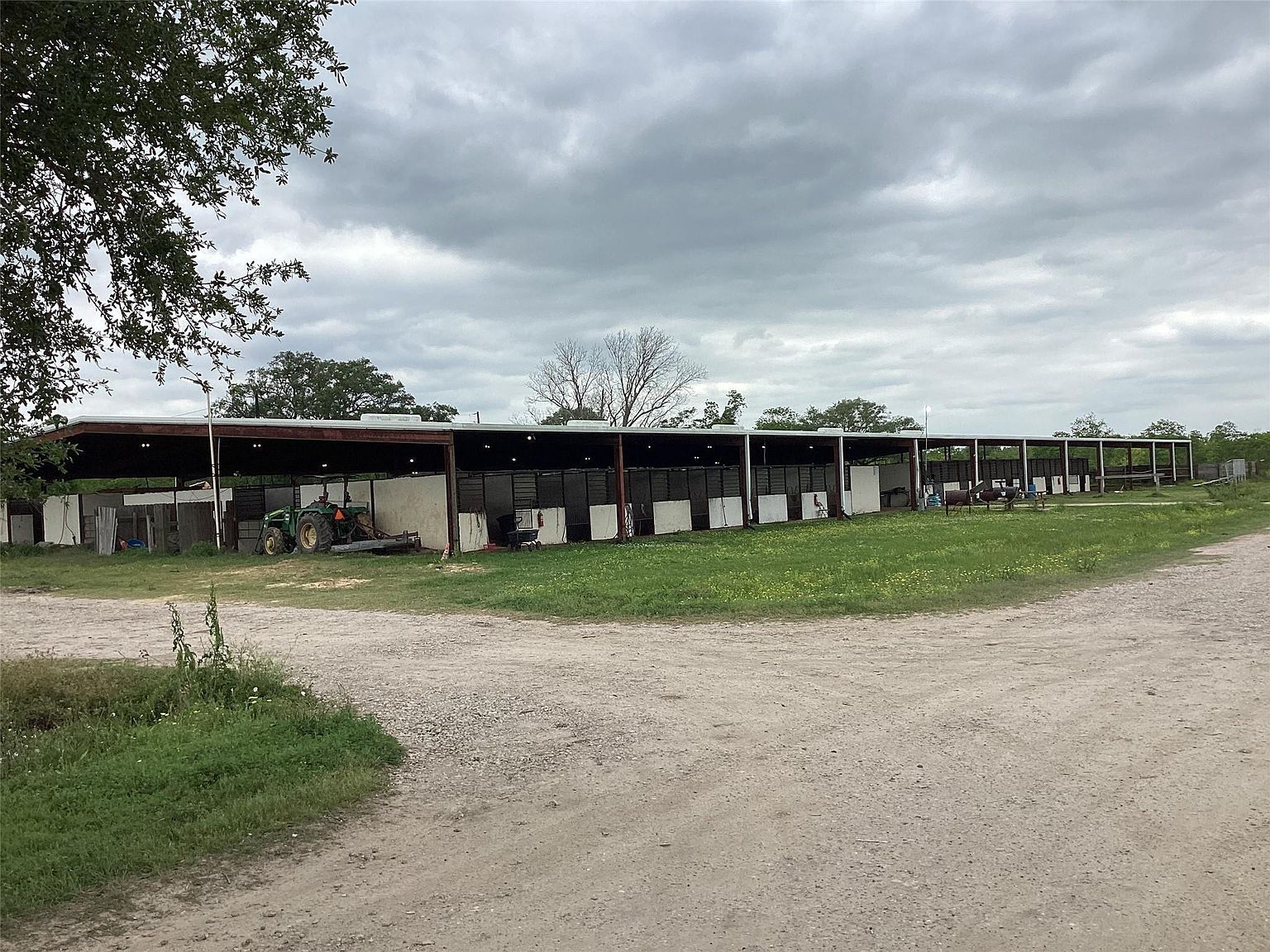 7602 Fm 2004 Rd Hitchcock, TX 77563 - Thumbnail 4