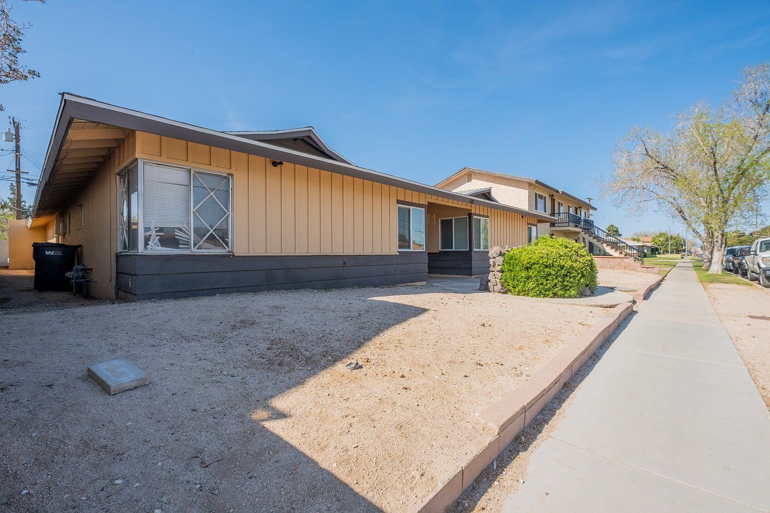 342 E Lancaster Blvd Lancaster, CA 93535 - Thumbnail 4