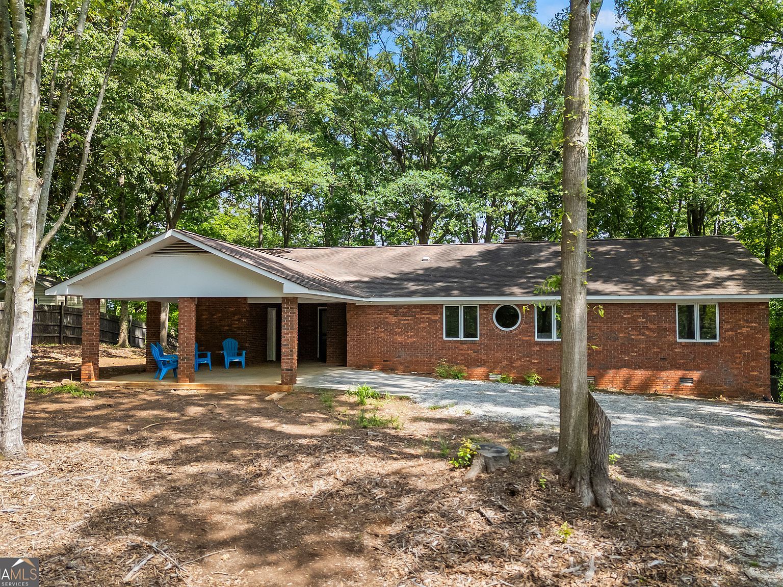 346 Lake Club Cir Lavonia, GA 30553 - Thumbnail 4