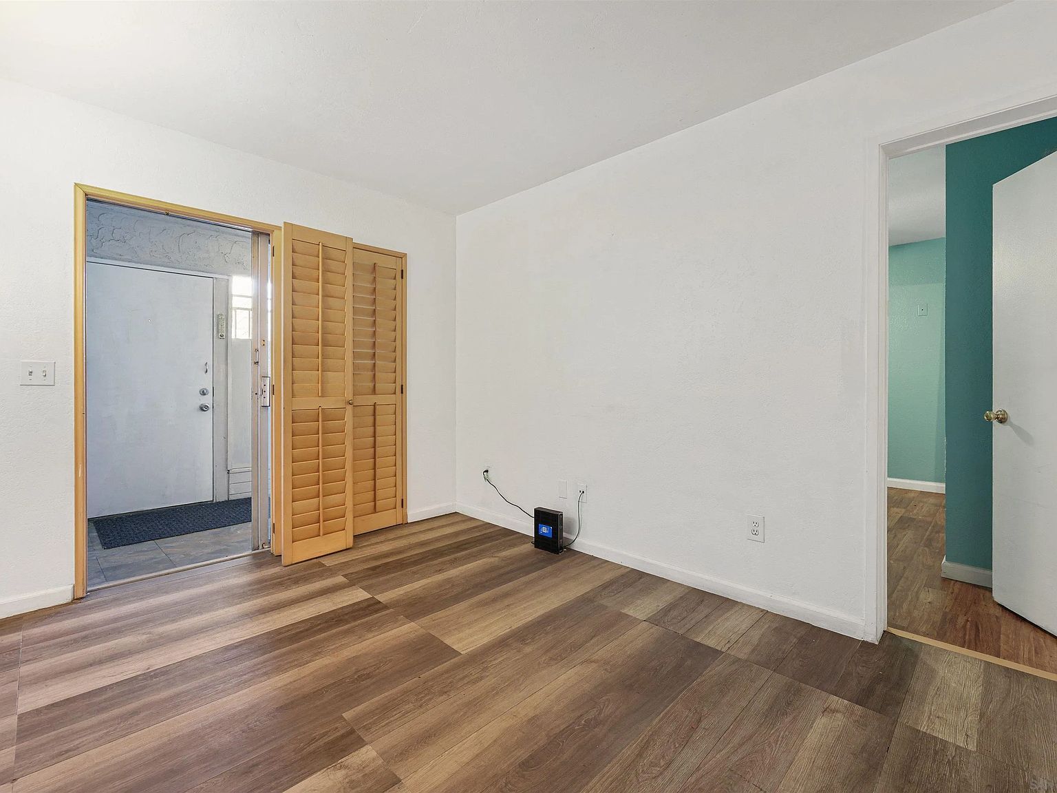 3029 Broadway Unit 4 San Diego, CA 92102 - Thumbnail 4