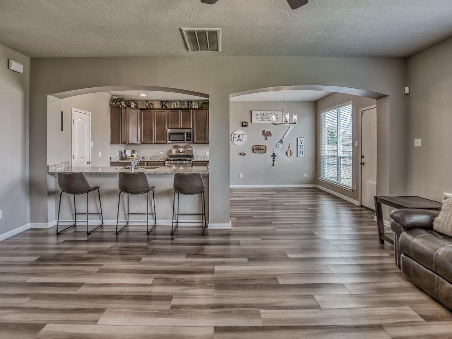 1011 Harvest Ln Brenham, TX 77833 - Thumbnail 4