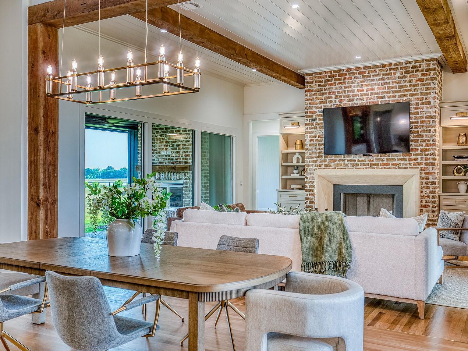 104 Hartfield Hill Ln Round Top, TX 78954 - Thumbnail 4