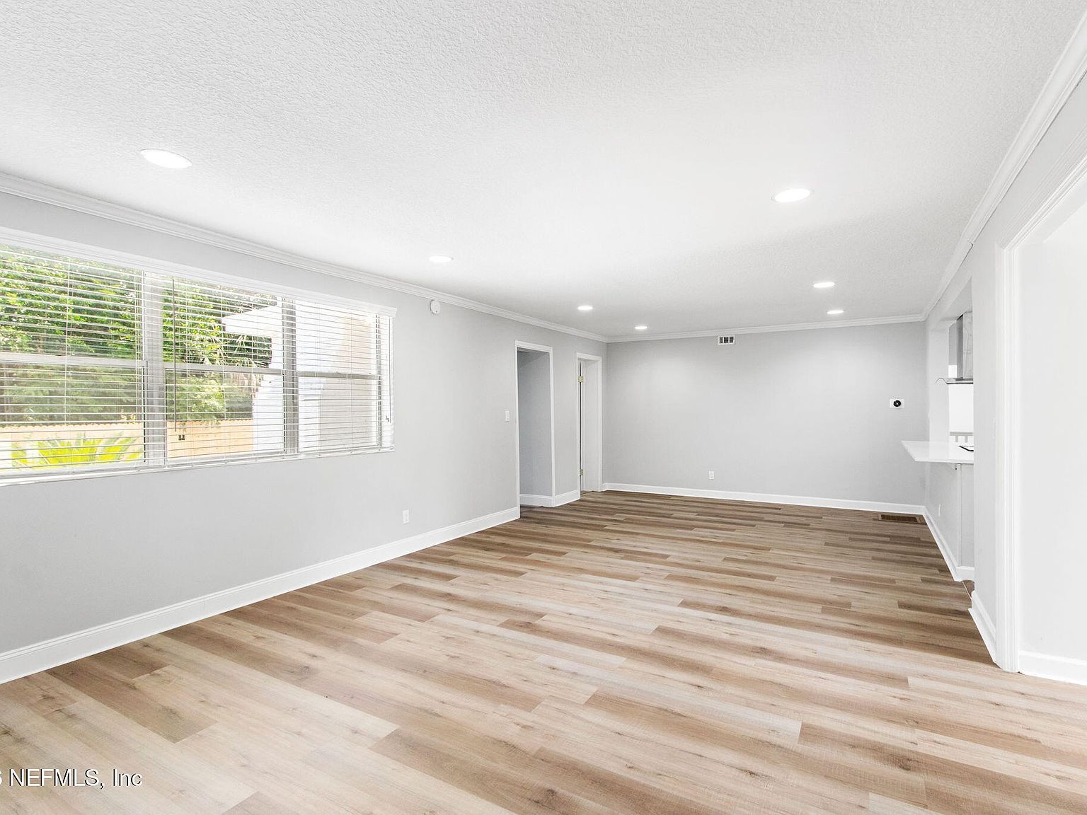 1554 Shirl Ln Jacksonville, FL 32207 - Thumbnail 4