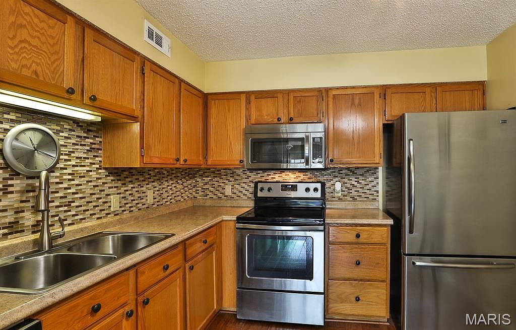 9209 Bent Pine Ct APT H Saint Louis, MO 63126 - Thumbnail 4