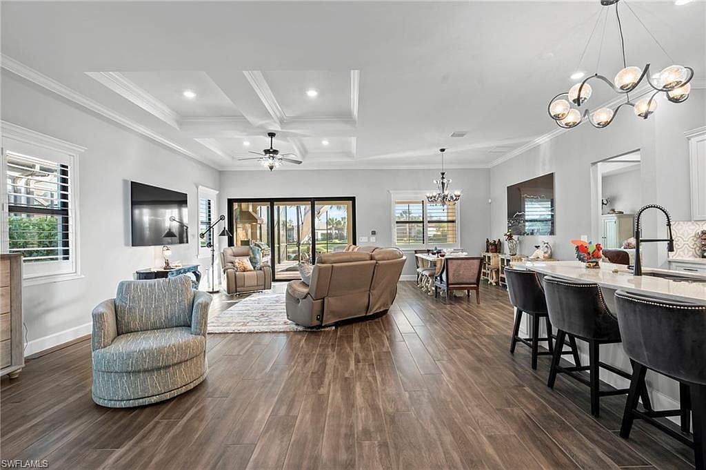 9811 Everglades Dr Naples, FL 34120 - Thumbnail 4