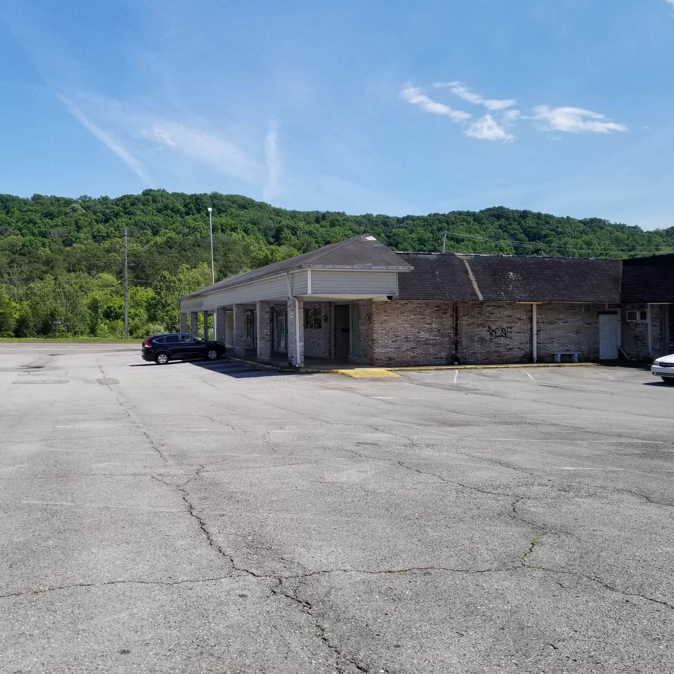 1990 Oak Ridge Turnpike, Oak Ridge, TN, USA, 37830 - Thumbnail 5