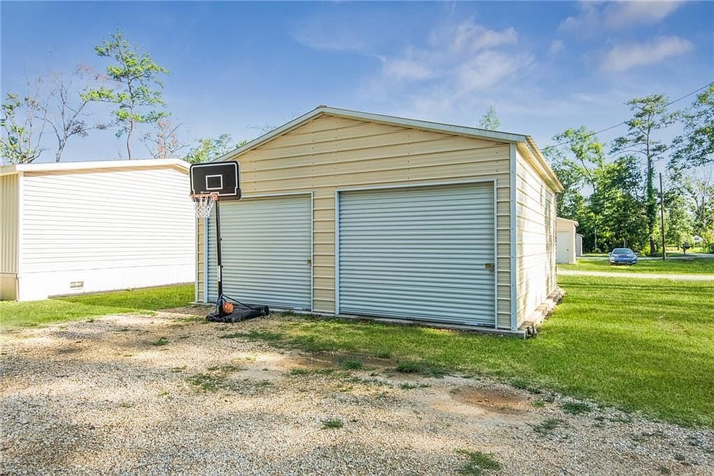 20405 Carpenter Rd Springfield, LA 70462 - Thumbnail 4