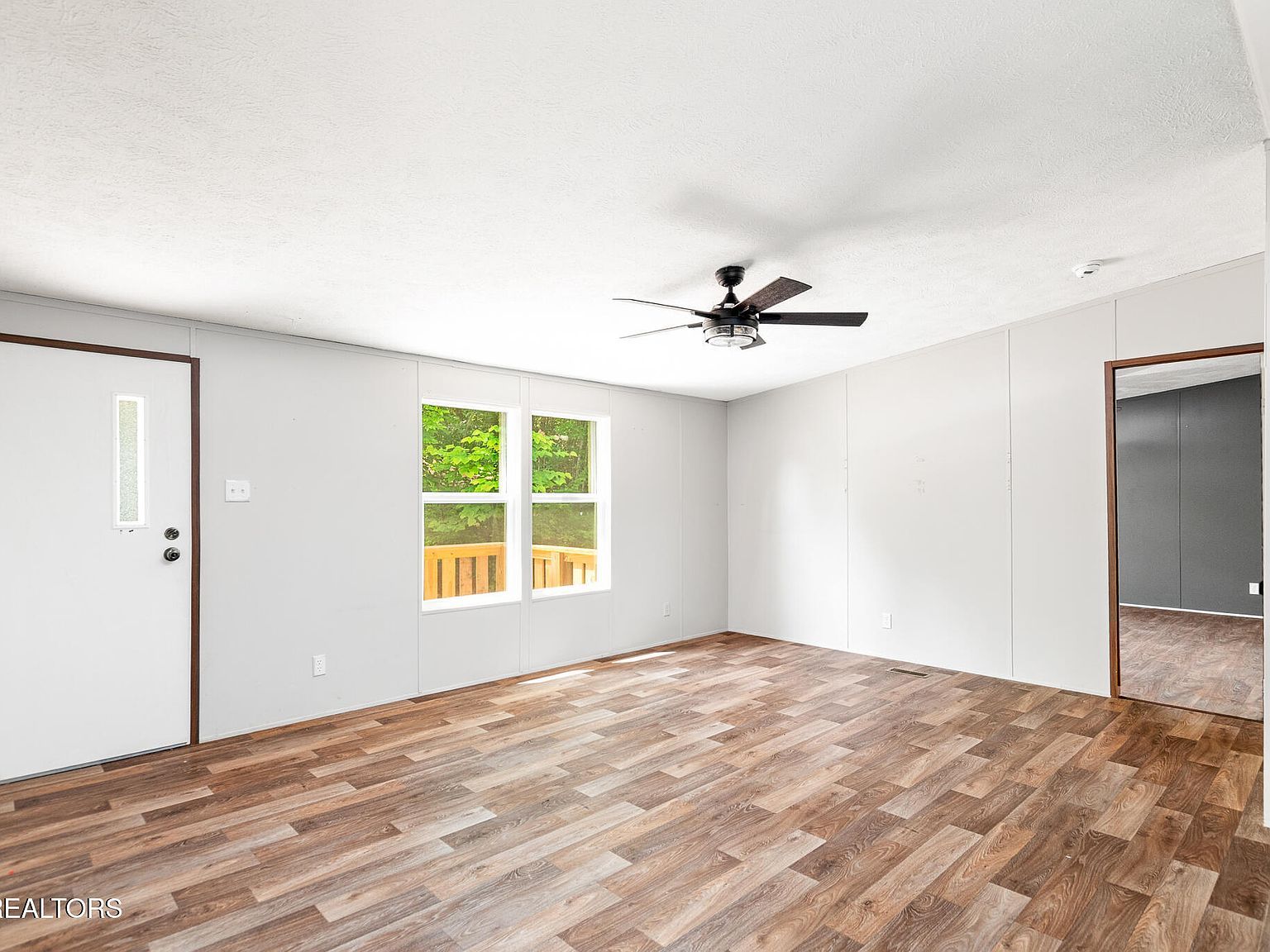 297 Wells Rd Powell, TN 37849 - Thumbnail 4