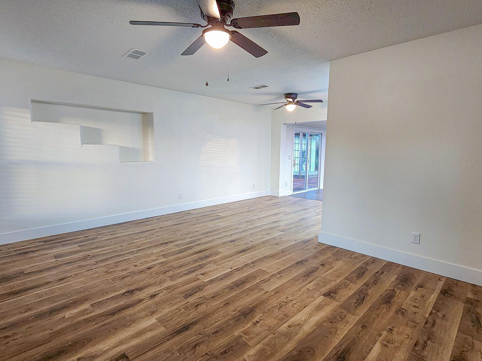 230 Lee Dr Mary Esther, FL 32569 - Thumbnail 4