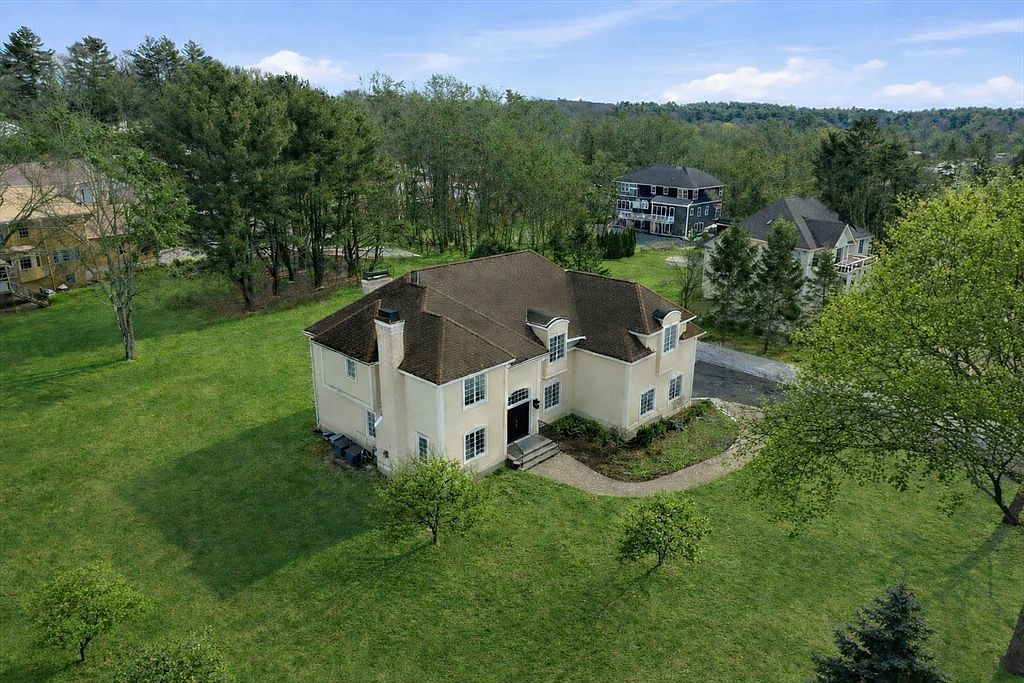 344 S Main St Andover, MA 01810 - Thumbnail 4