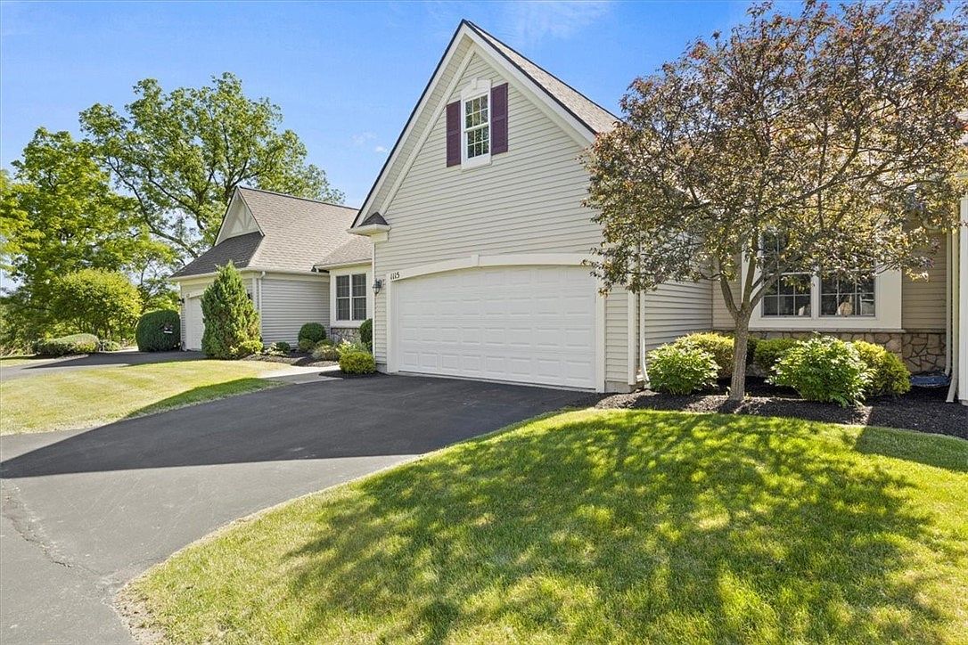 1115 Yorkshire Way Victor, NY 14564 - Thumbnail 4