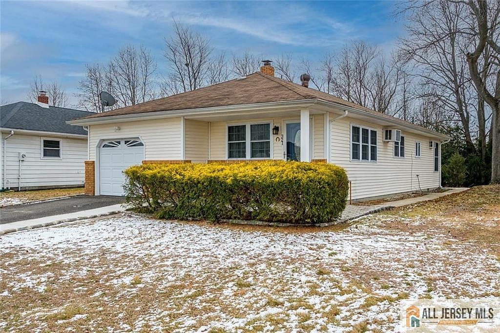 321 Curacao St Toms River, NJ 08757 - Thumbnail 4