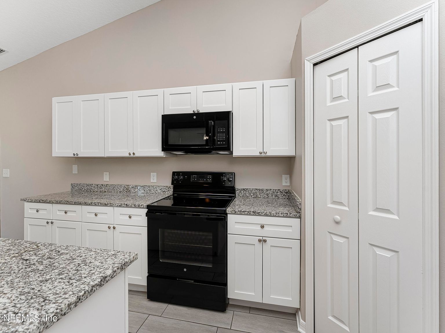 11958 Iron Creek Rd Jacksonville, FL 32218 - Thumbnail 4