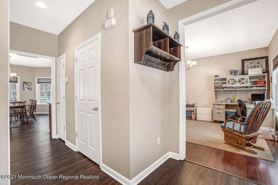 438 Freehold Road, Jackson Township, NJ, USA, 8527 - Thumbnail 4