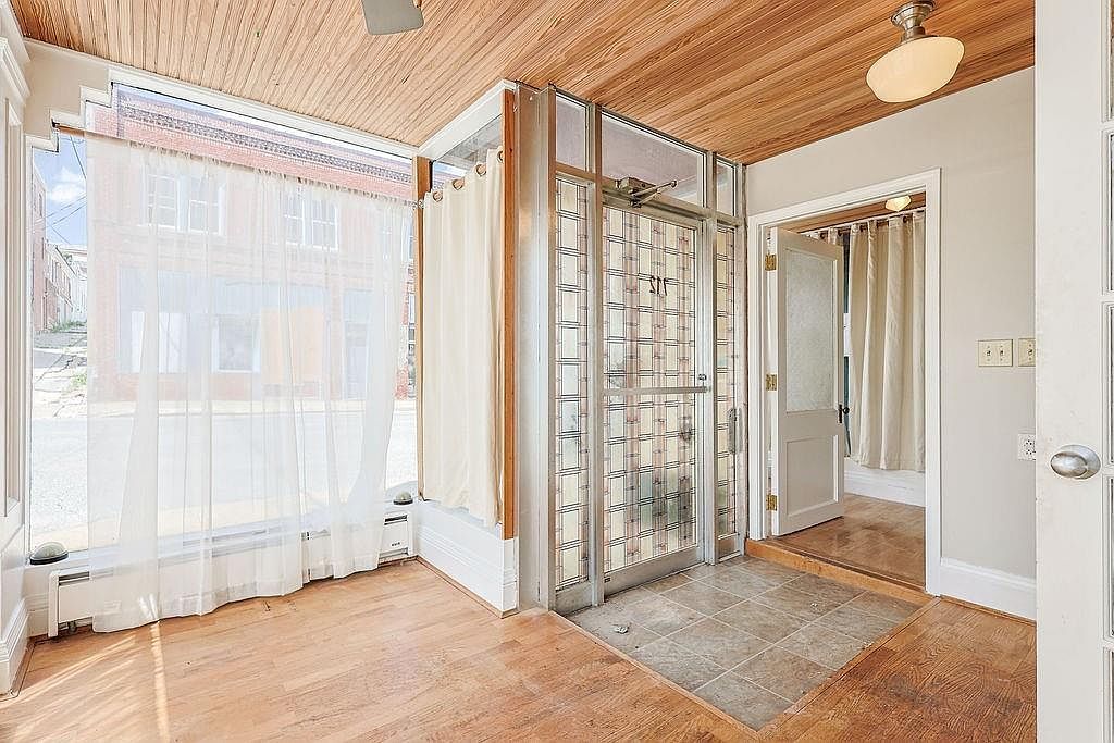 712 Francis St APT A Saint Joseph, MO 64501 - Thumbnail 4