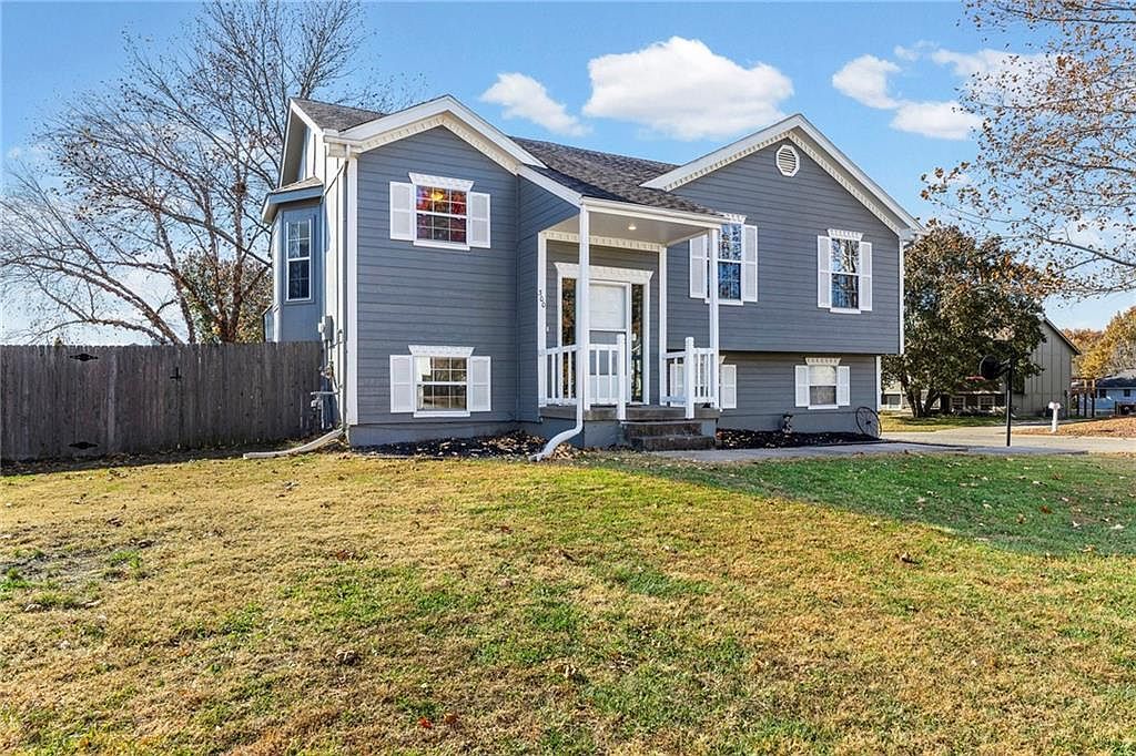 300 Copeland Dr Greenwood, MO 64034 - Thumbnail 4