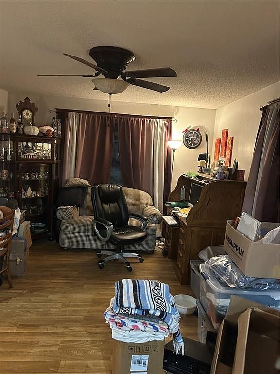 601 Main St Dearborn, MO 64439 - Thumbnail 4