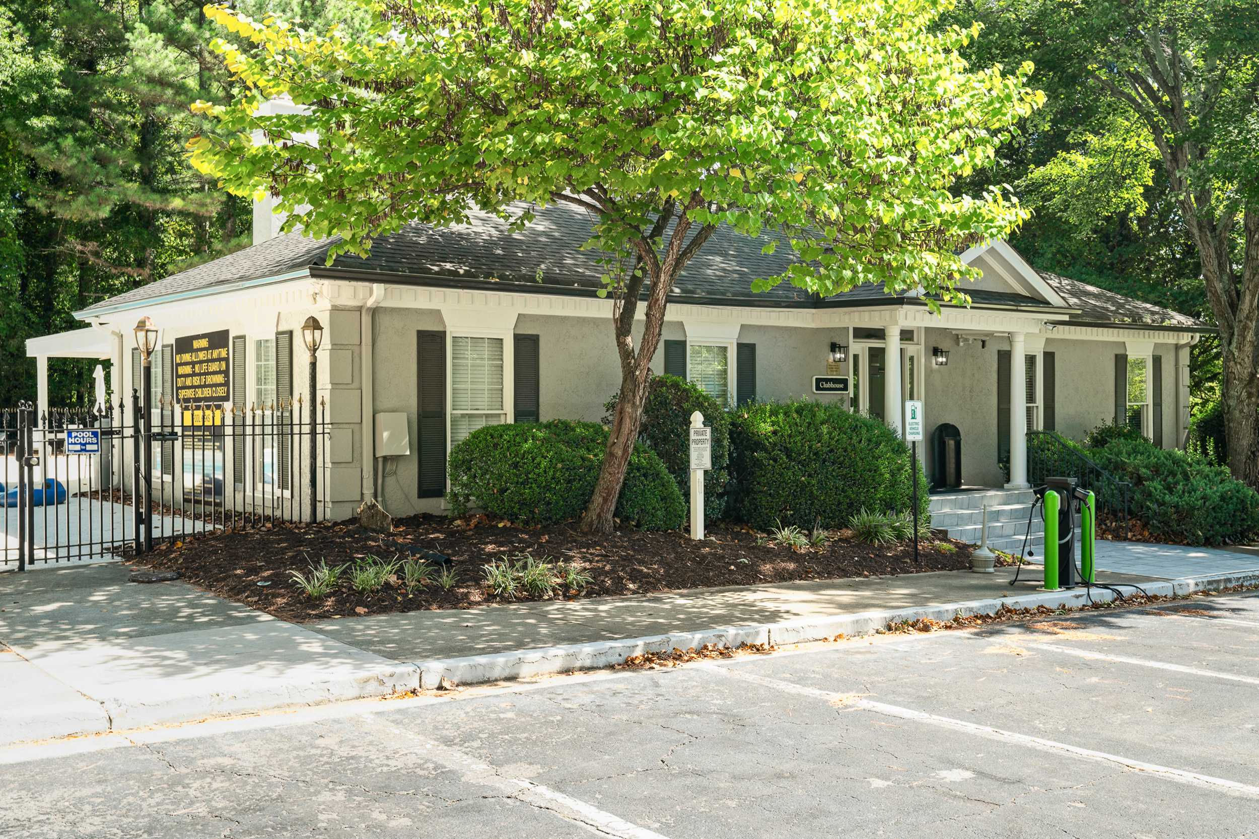 1101 Pine Heights Drive Northeast, Atlanta, Georgia 30324, USA, 30324