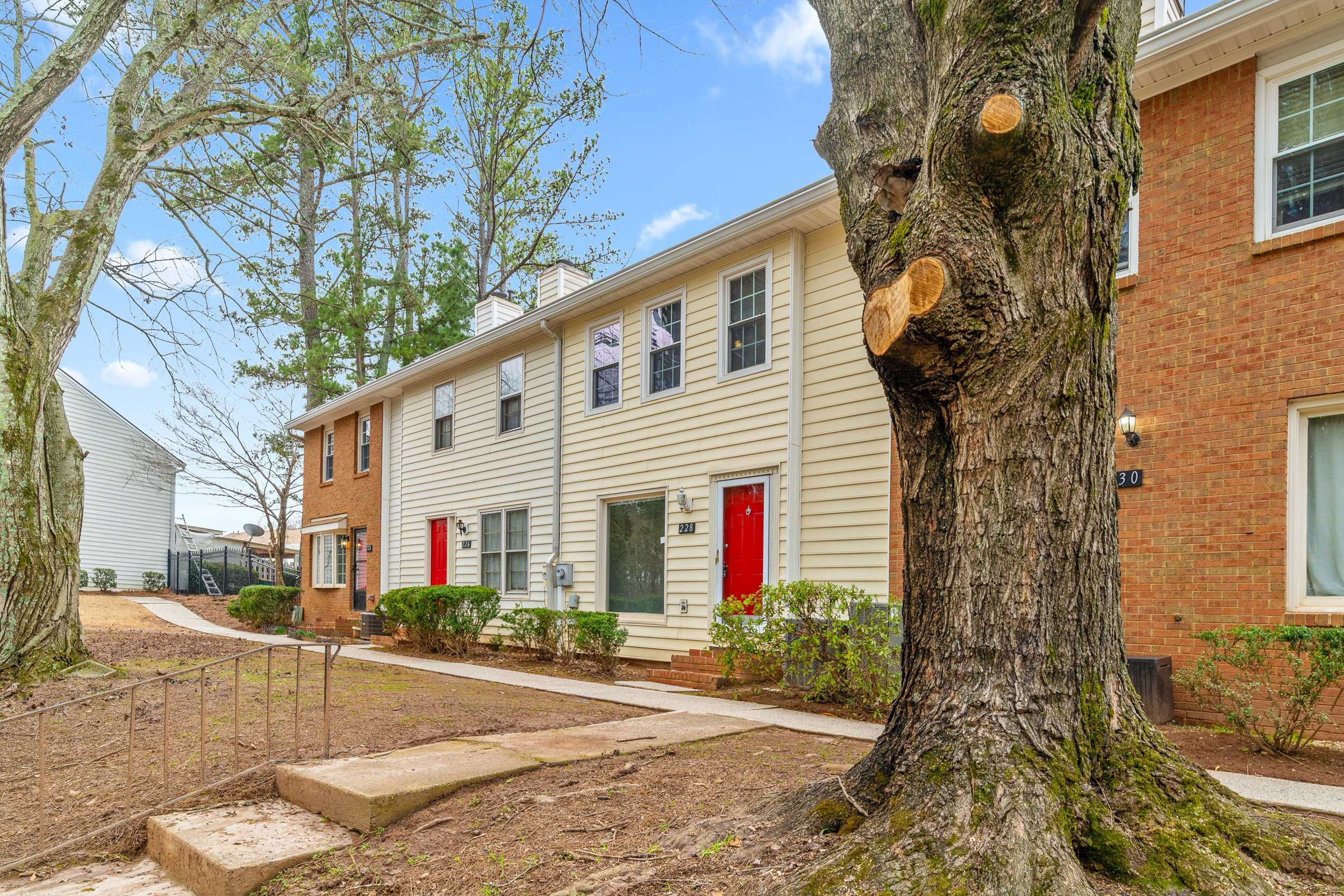 228 Chads Ford Way, Roswell, Georgia 30076, USA, GA - Thumbnail 4