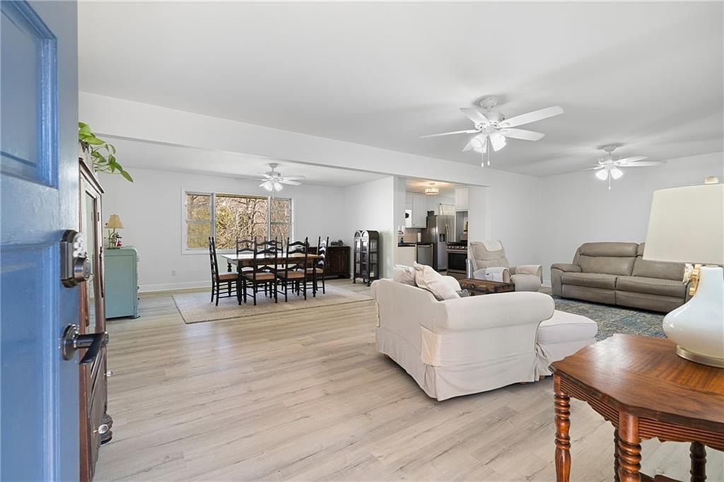 3137 Beechwood Dr Lithia Springs, GA 30122 - Thumbnail 4