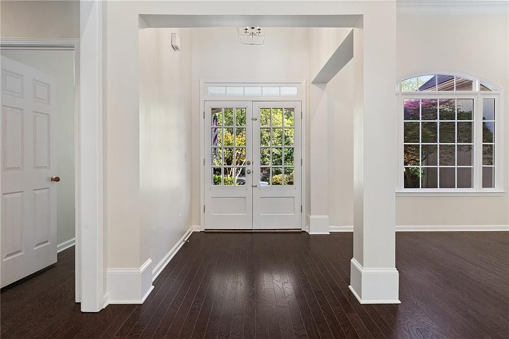 735 Mill Cir Johns Creek, GA 30022 - Thumbnail 4