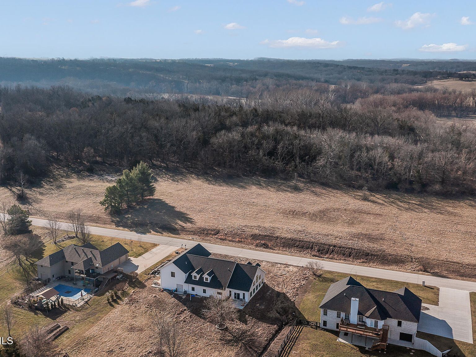 601 Whispering Cedars Ln Jefferson City, MO 65101 - Thumbnail 4