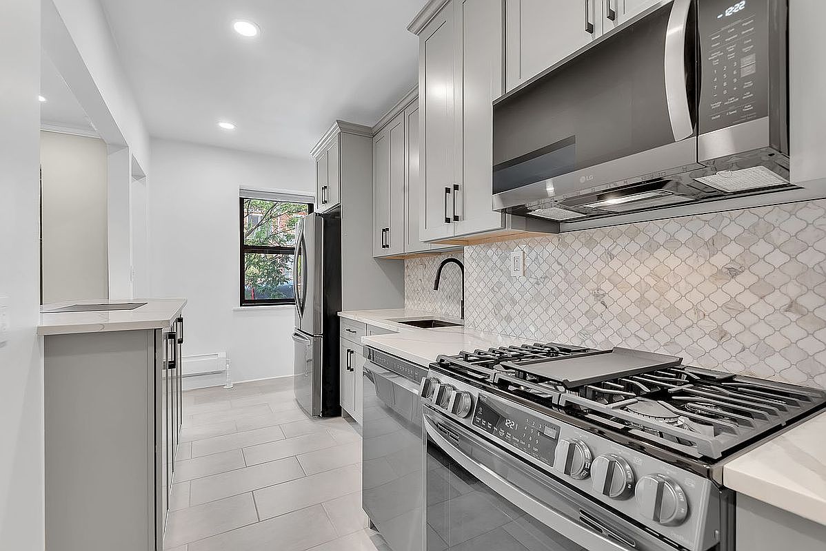 130 Bay Ridge Pkwy APT 1C Brooklyn, NY 11209 - Thumbnail 4