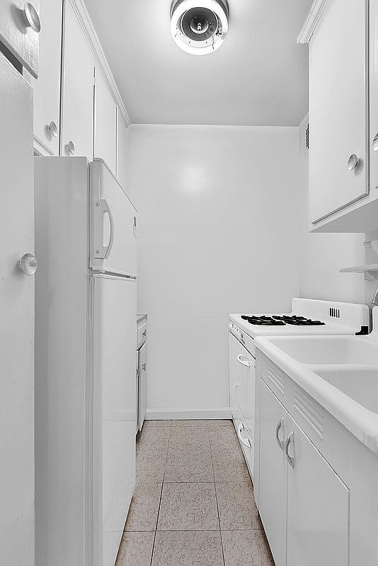 9425 Shore Rd APT 1-H Brooklyn, NY 11209 - Thumbnail 4