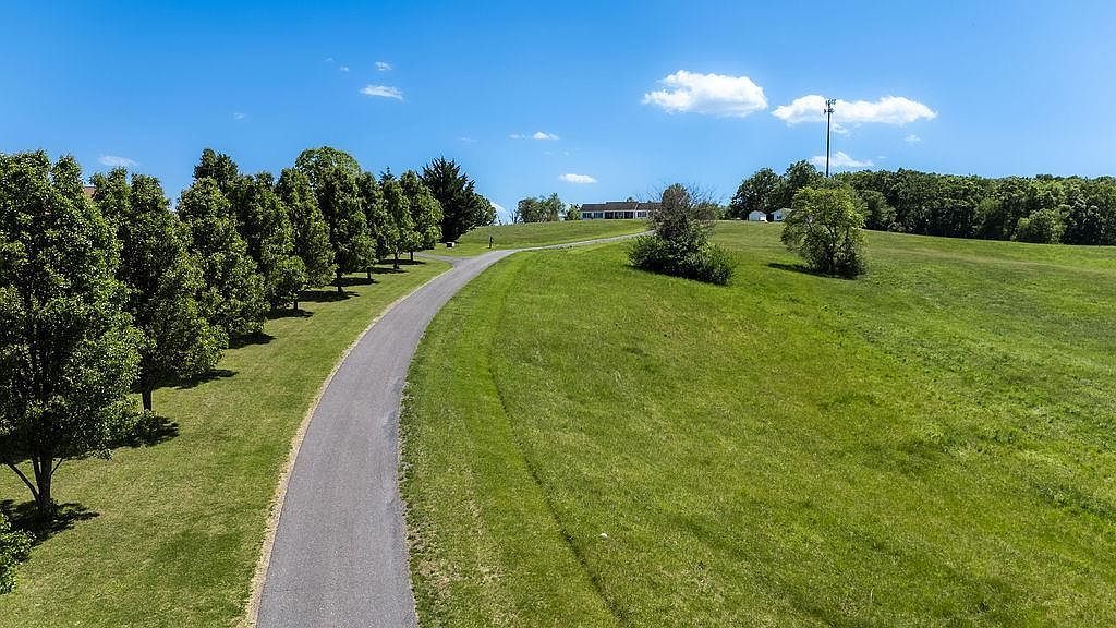 112 Guernsey Ln Staunton, VA 24401 - Thumbnail 4