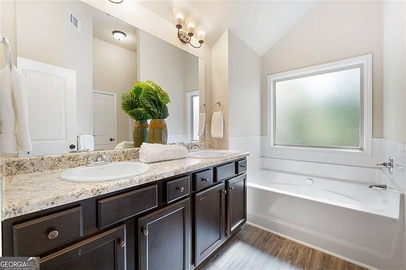 104 Armory Creek Dr Jackson, GA 30233 - Thumbnail 4