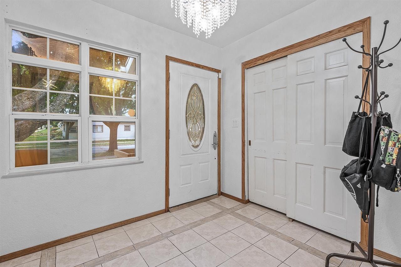 4353 S 5th St Milwaukee, WI 53207 - Thumbnail 4