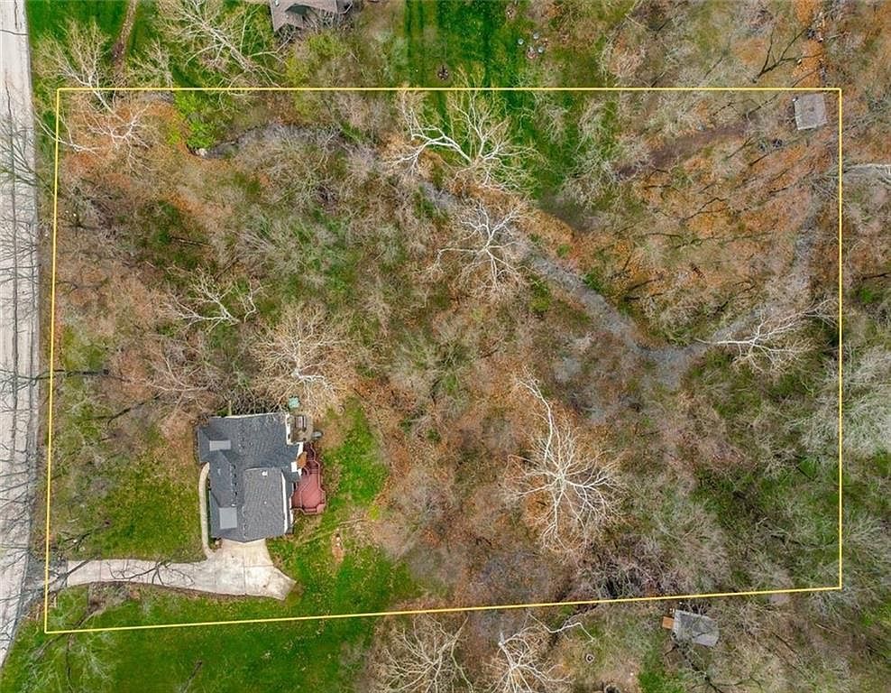 7317 N Nevada Ave Parkville, MO 64152 - Thumbnail 4