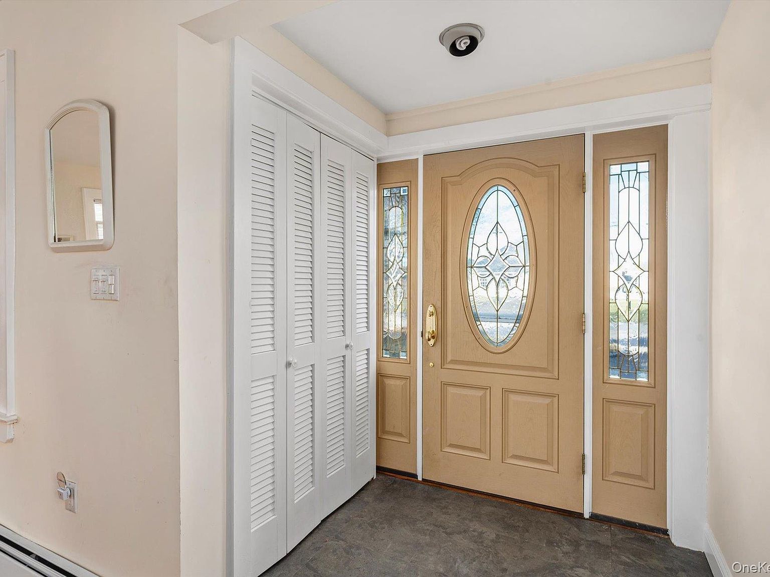 68 Stuart Ave Amityville, NY 11701 - Thumbnail 4