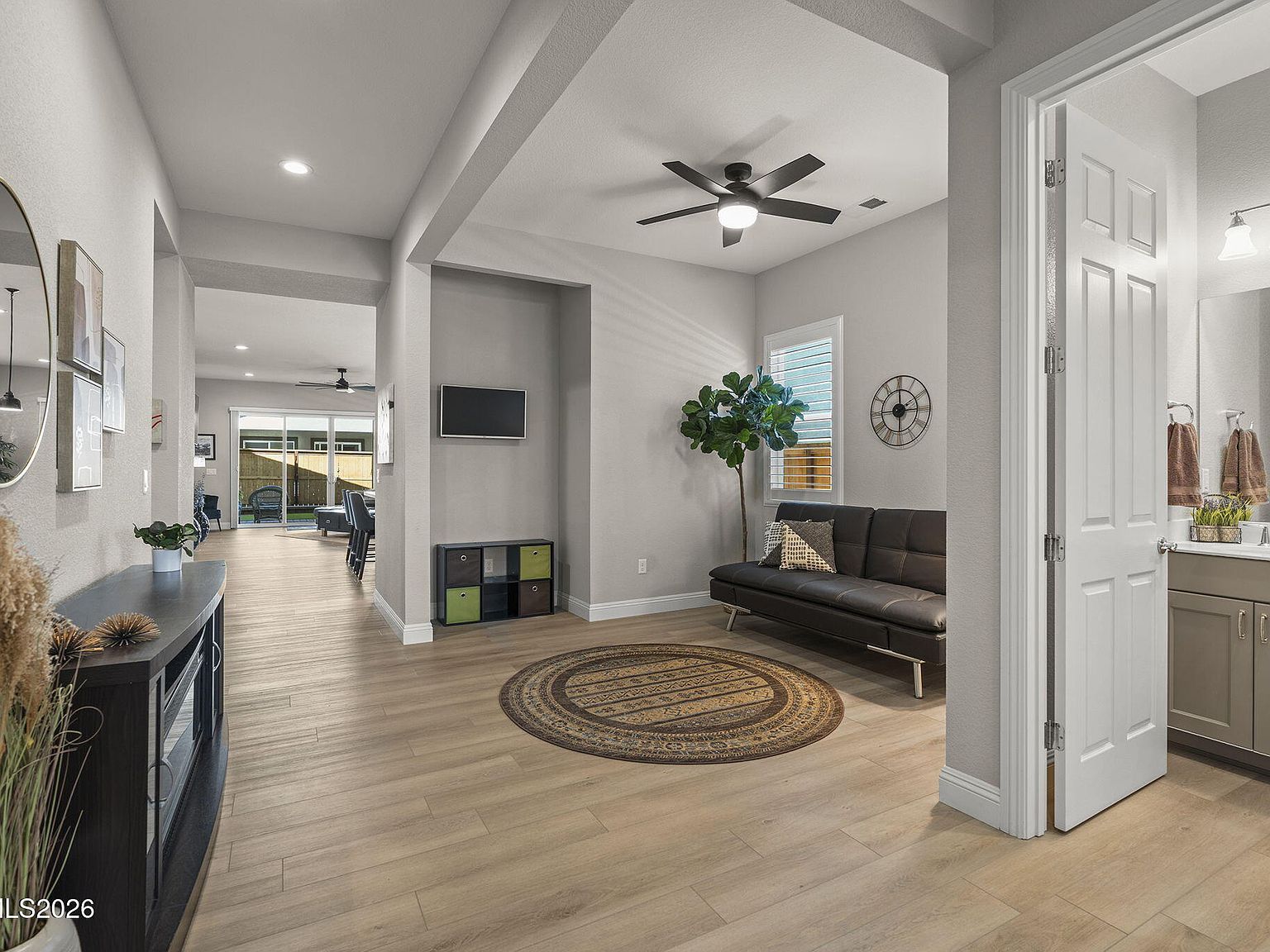 2330 Silent Creek Ln Sparks, NV 89436 - Thumbnail 4