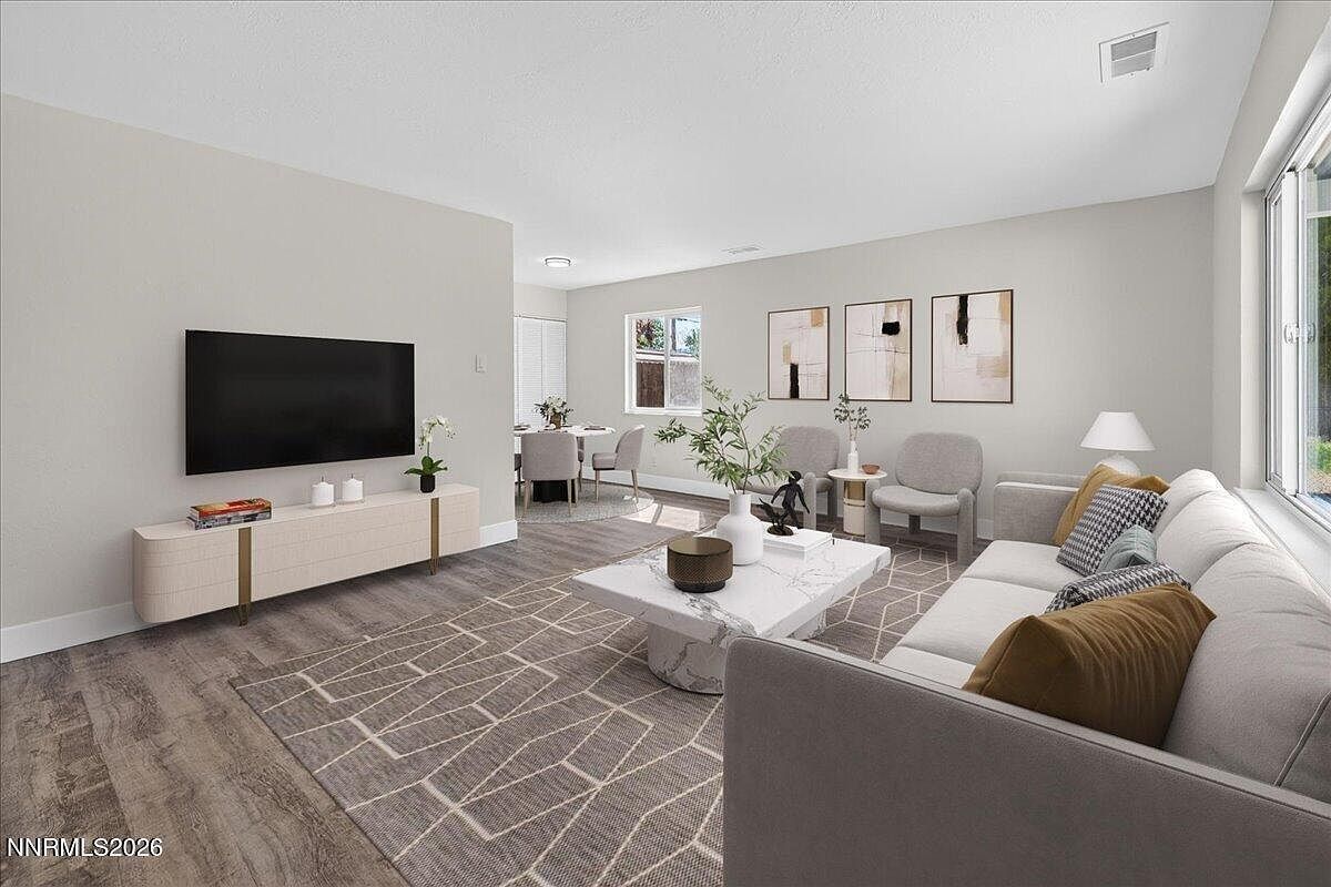 539 L St Sparks, NV 89431 - Thumbnail 4