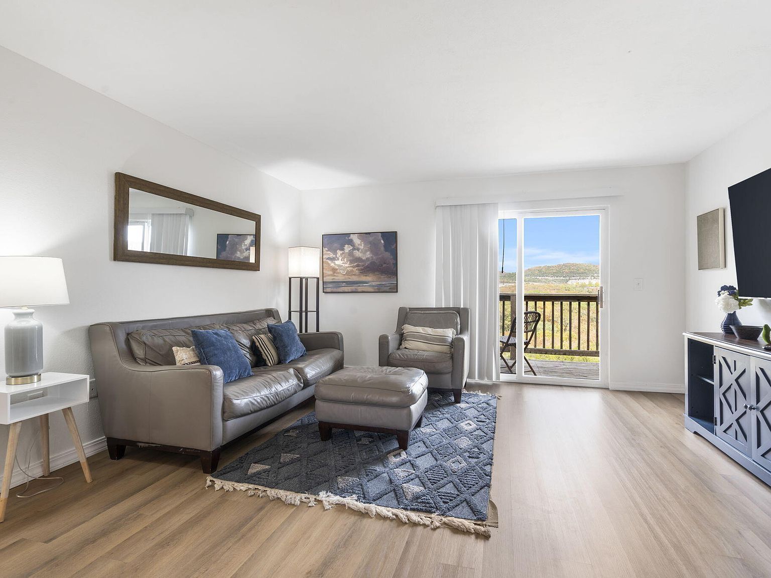 2950 Vineyards Pkwy BUILDING 5-20 Branson, MO 65616 - Thumbnail 4