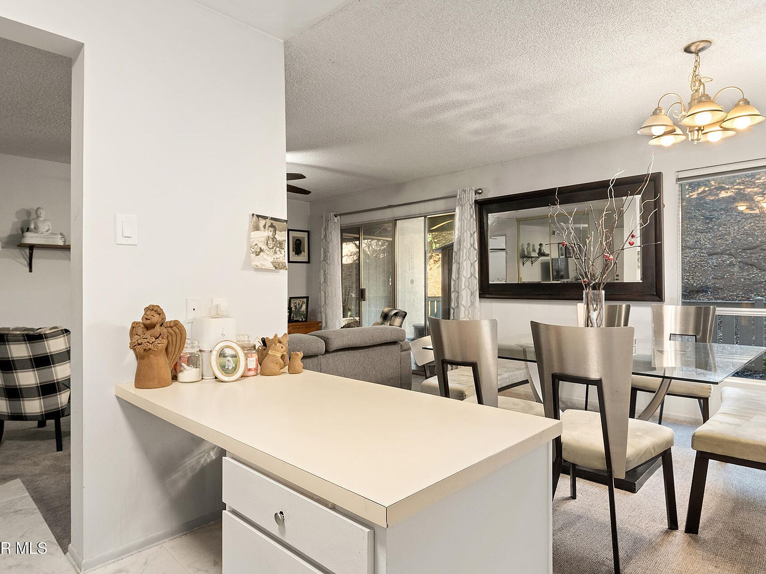 327 Chestnut Hill Ct APT 11 Thousand Oaks, CA 91360 - Thumbnail 4