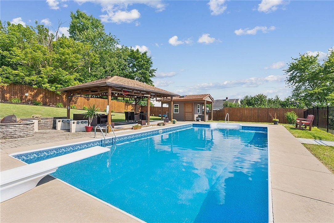 219 Tea Rose Ln Natrona Heights, PA 15065 - Thumbnail 4