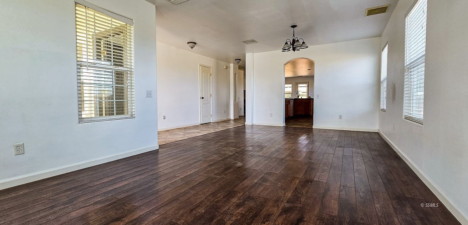 400 Mavis Ct Ridgecrest, CA 93555 - Thumbnail 4