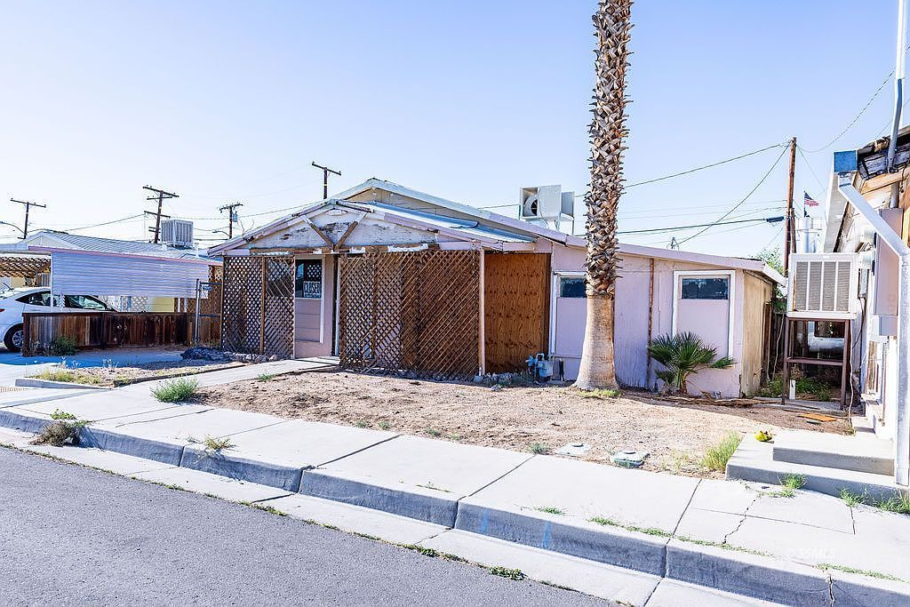 324 W Ridgecrest Blvd Ridgecrest, CA 93555 - Thumbnail 4