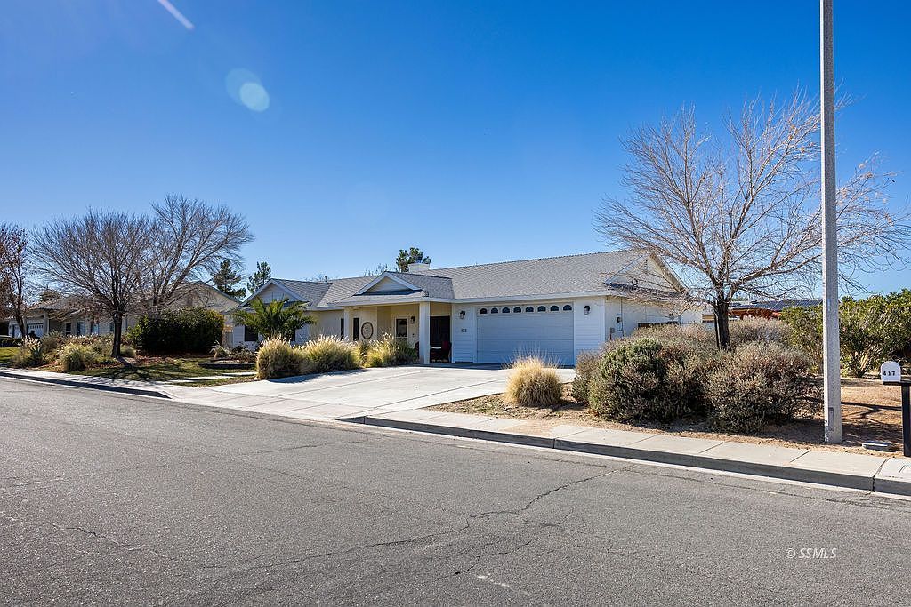 417 S Inyo St Ridgecrest, CA 93555 - Thumbnail 4