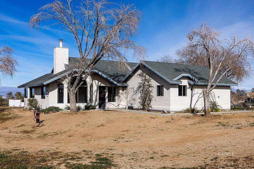 328 E Dana Ave Ridgecrest, CA 93555 - Thumbnail 4