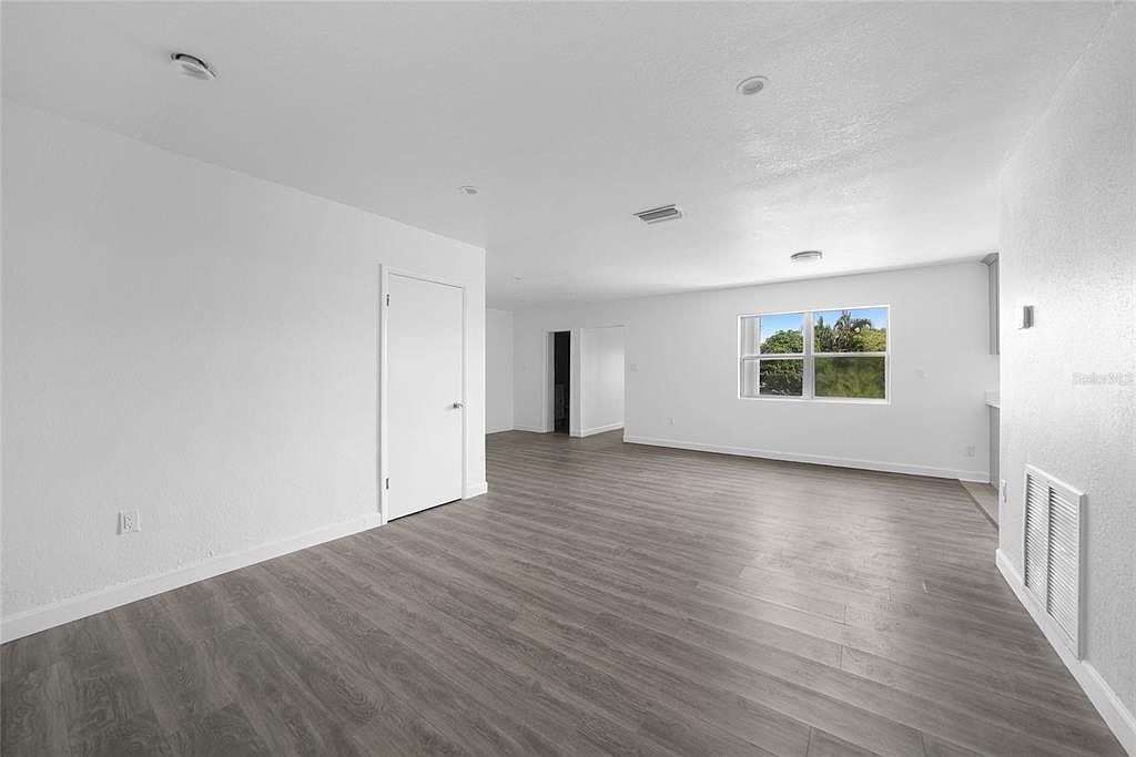 2208 Anne Ave Port Charlotte, FL 33952 - Thumbnail 4