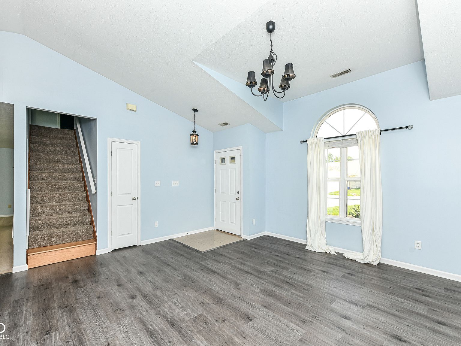 6125 Woodmill Dr Fishers, IN 46038 - Thumbnail 4