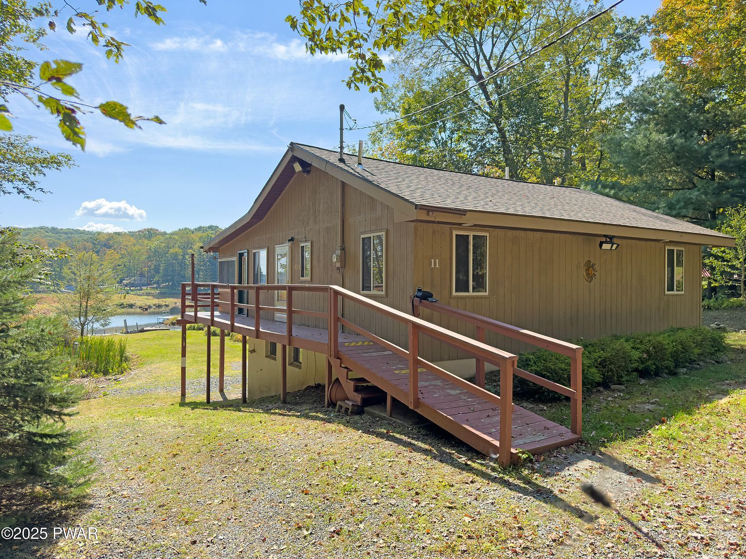 11 W Shore Dr Hawley, PA 18428 - Thumbnail 4