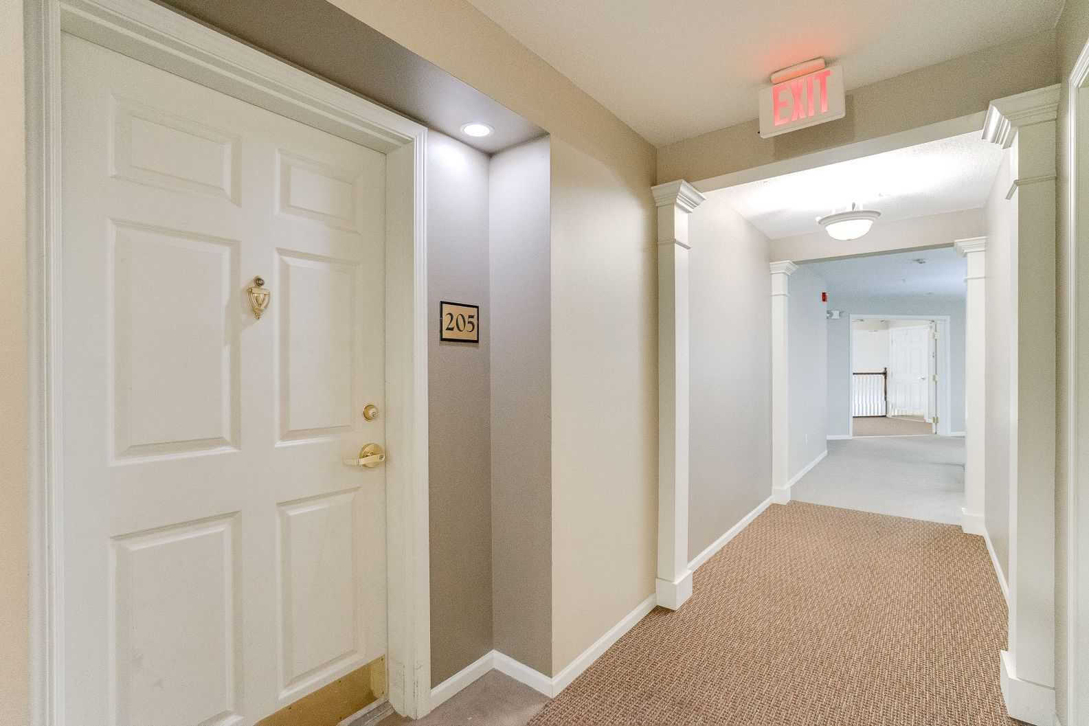 1350 Douglas Drive N #205, Golden Valley, MN, USA, 55422 - Thumbnail 4