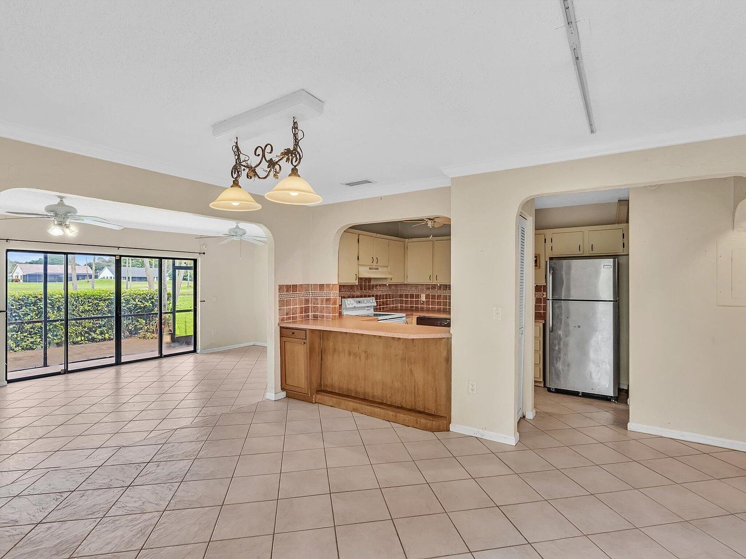 2635 Lowson Blvd APT D Delray Beach, FL 33445 - Thumbnail 4